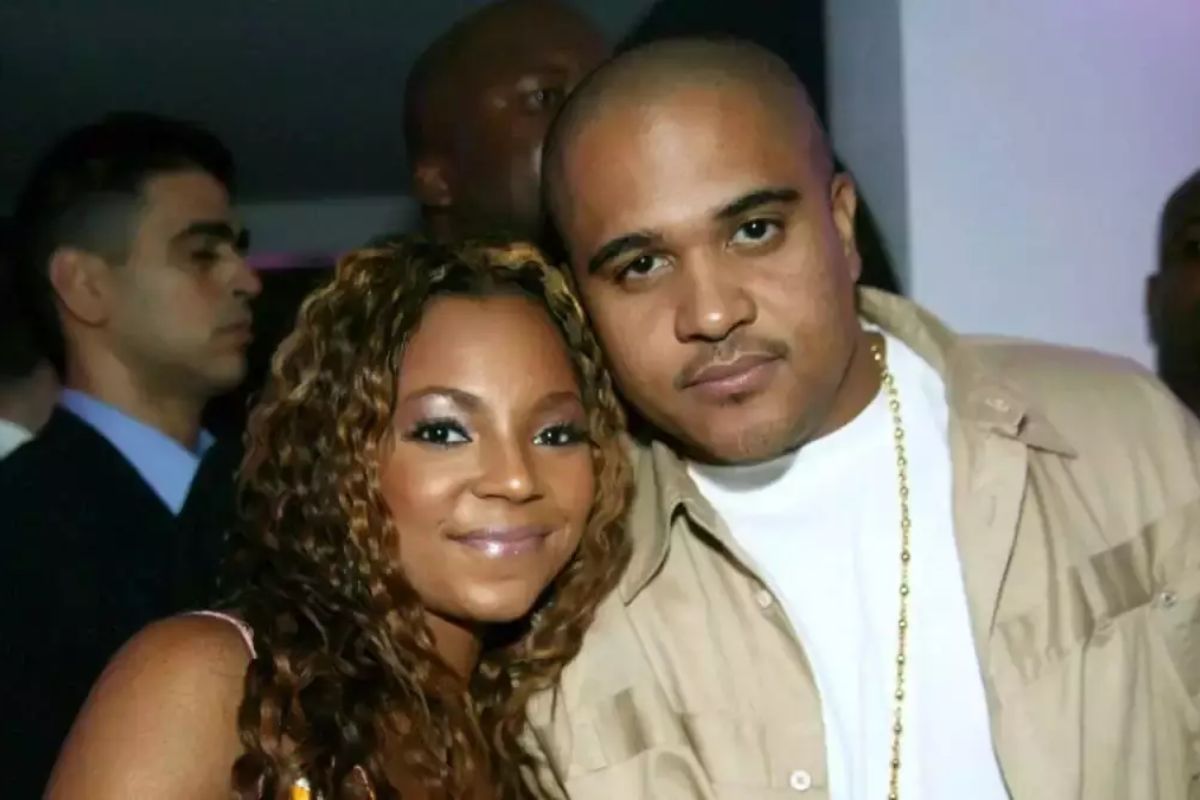 Who Is Ashanti Dating?