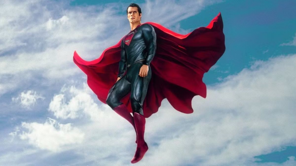In most flying scenes, Henry Cavill's cape is CGI.
