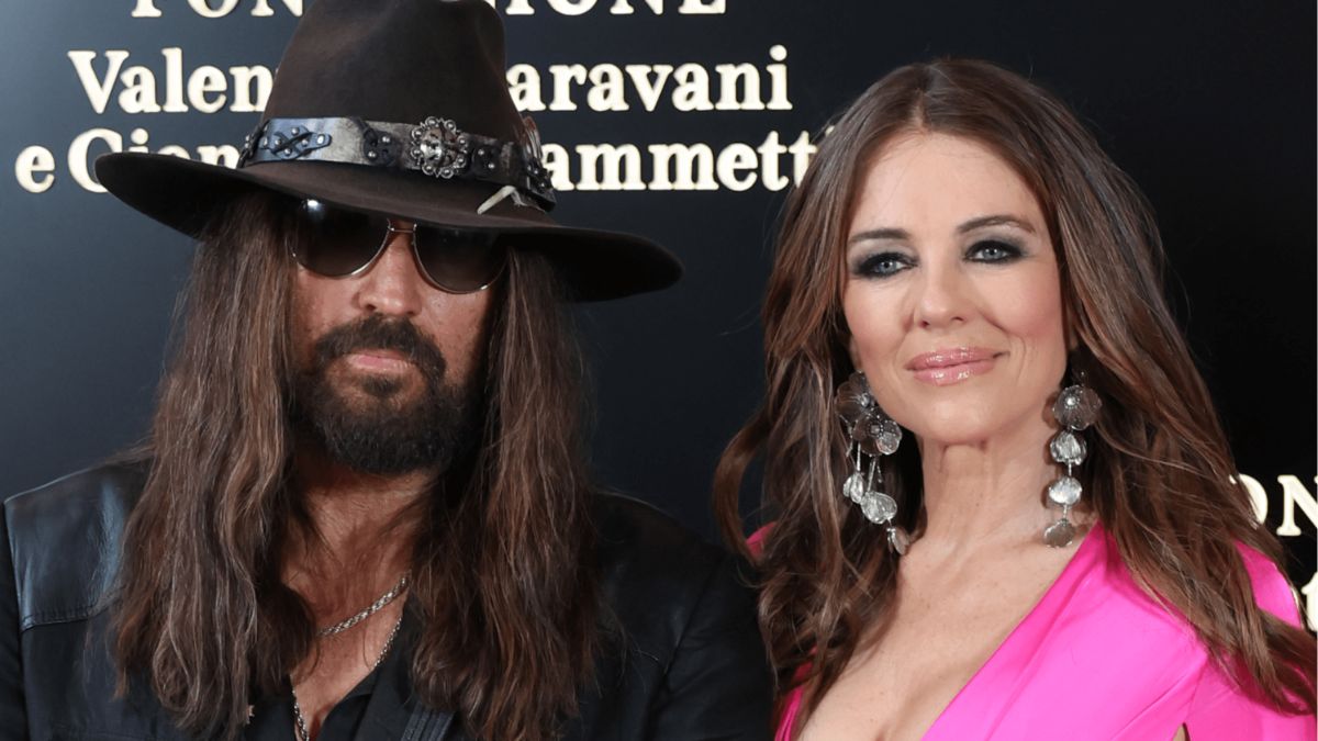 Billy Ray Cyrus- Elizabeth Hurley