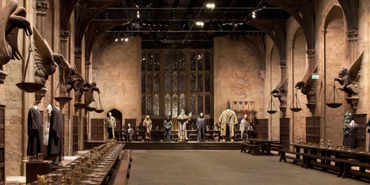 In the movie series, the Hogwarts Great Hall was a real set.